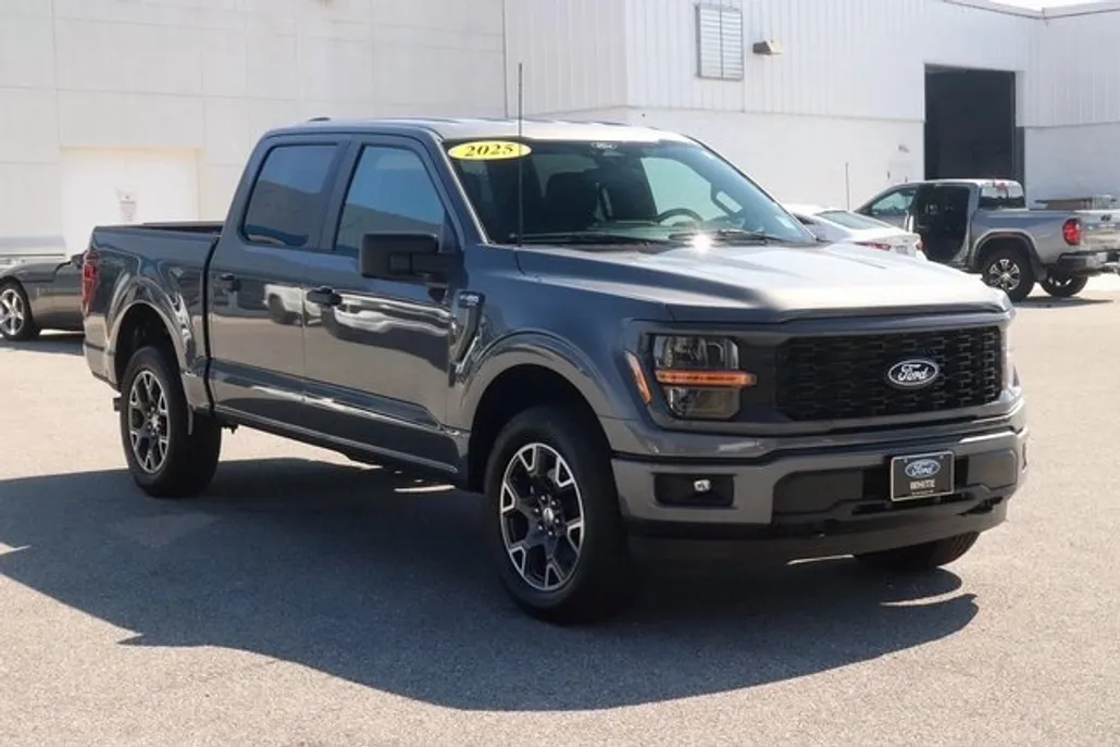 2025 Ford F-150 STX photo 1