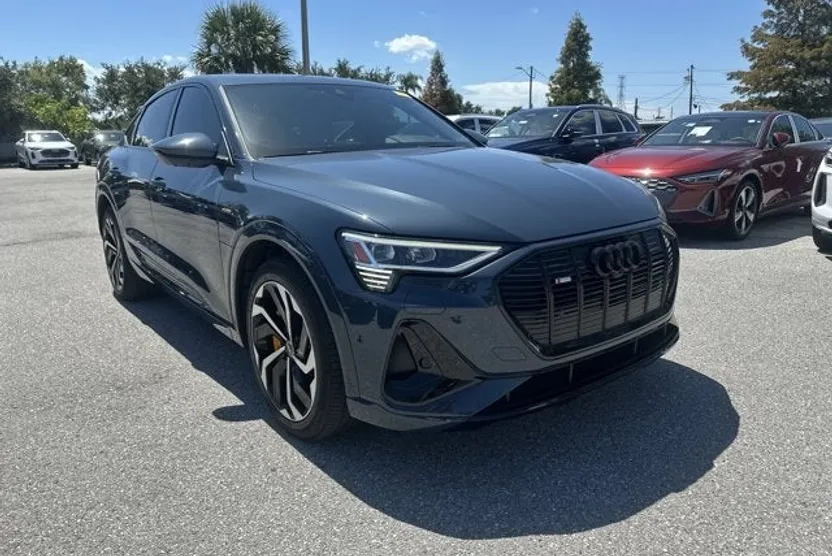 2023 Audi e-tron Sportback S line Premium Plus photo 1