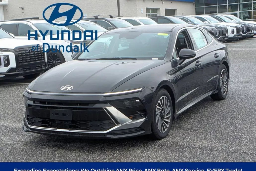 2025 Hyundai Sonata Hybrid SEL photo 1