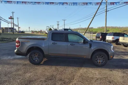 2025 Ford Maverick Tremor photo 2