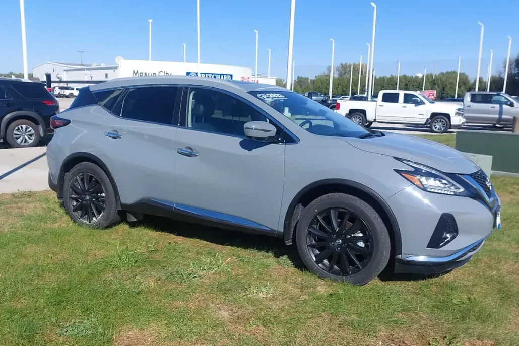 2023 Nissan Murano Platinum photo 1