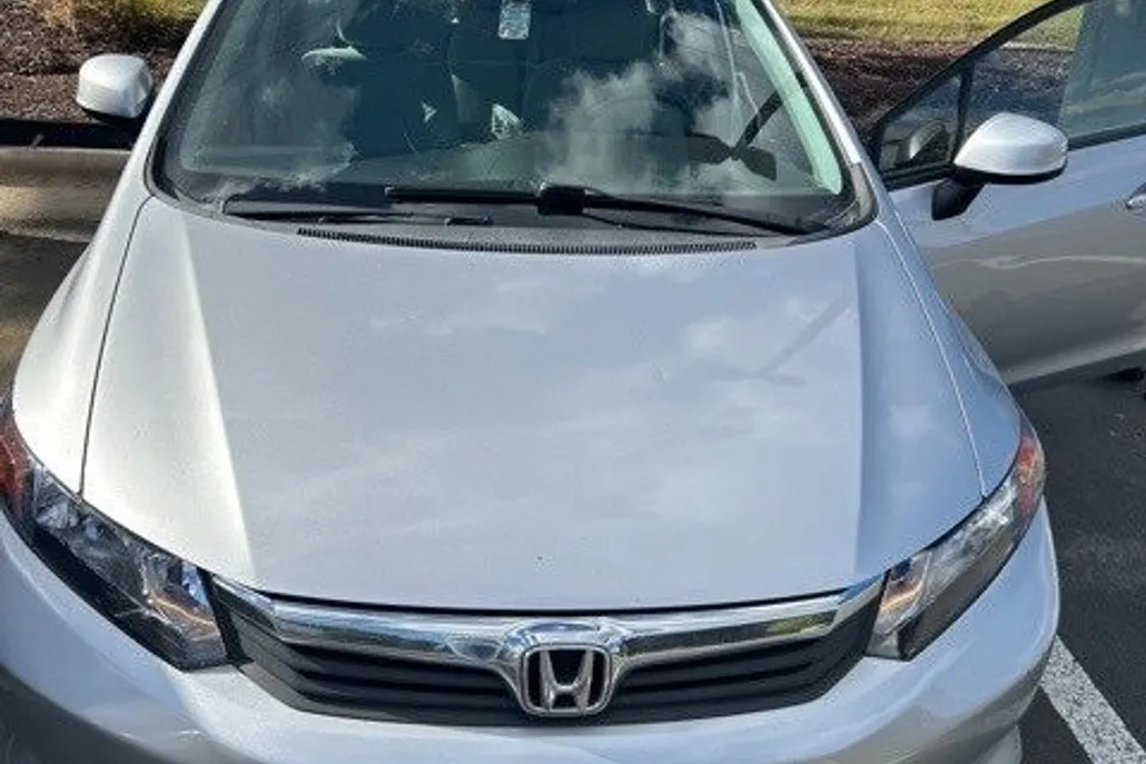 2012 Honda Civic LX photo 1