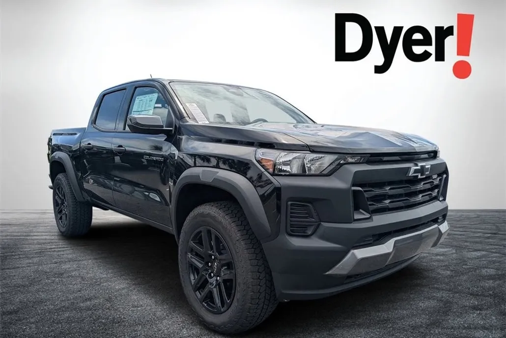 2025 Chevrolet Colorado Trail Boss photo 1