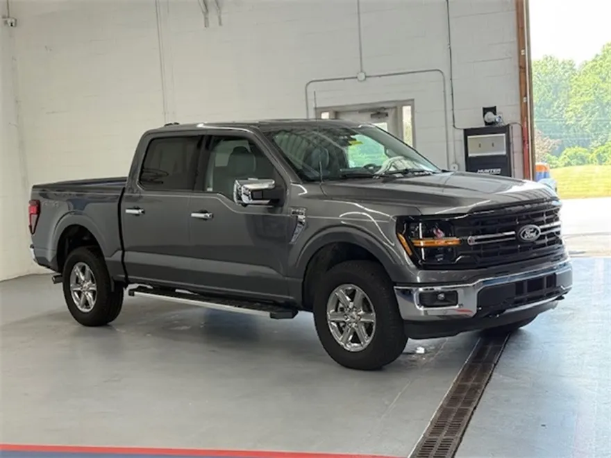 2024 Ford F-150 XLT photo 1