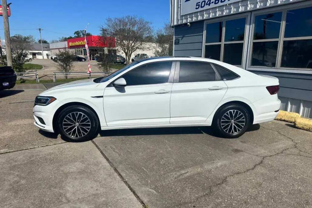 2019 Volkswagen Jetta SEL photo 1