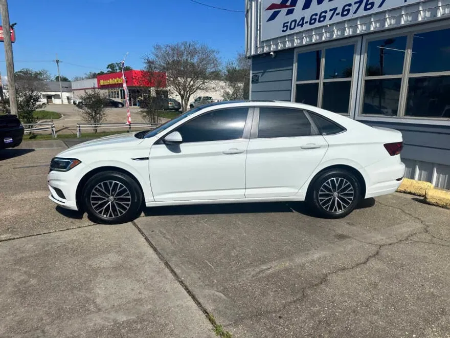 2019 Volkswagen Jetta SEL photo 1