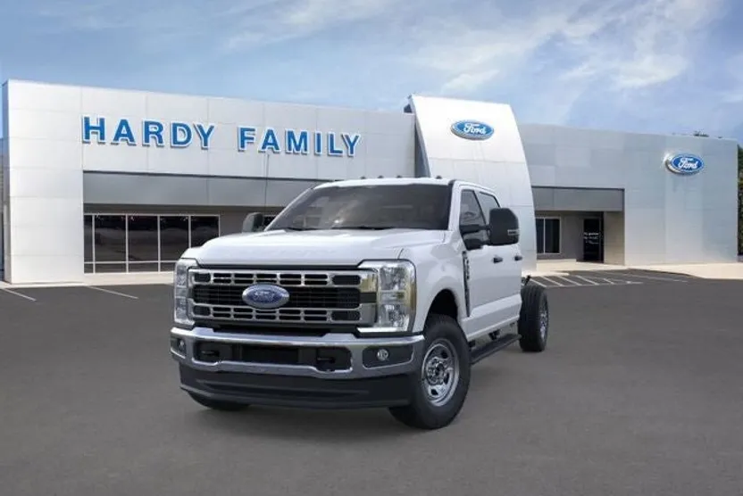 2025 Ford F-350 photo 1