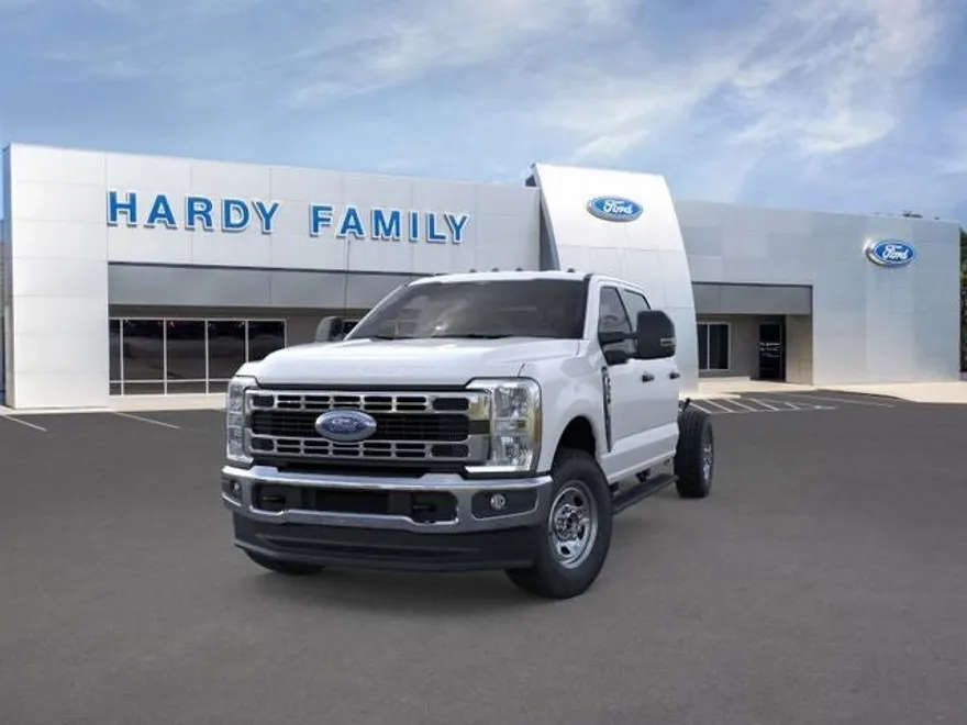 2025 Ford F-350 photo 1