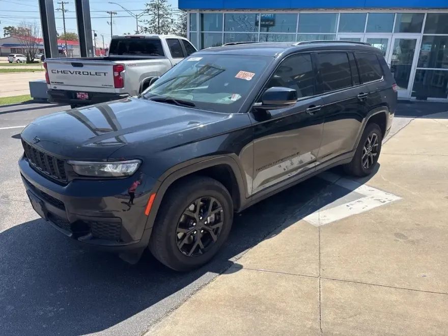 2024 Jeep Grand Cherokee Altitude photo 1