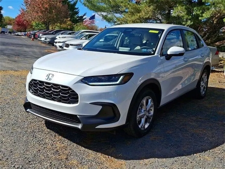 2025 Honda HR-V LX photo 1