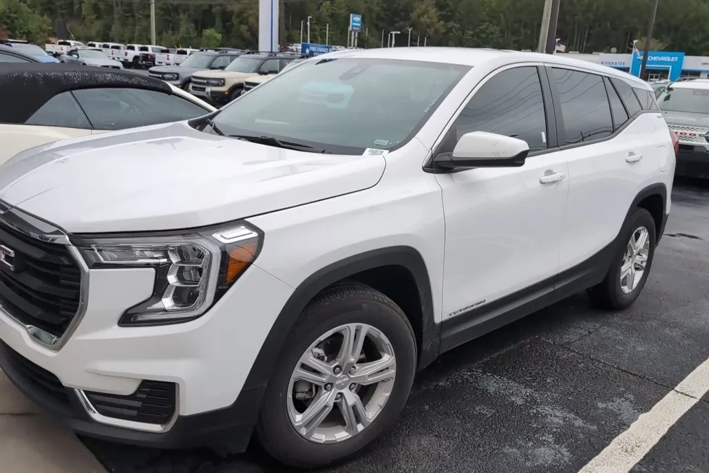 2024 Gmc Terrain SLE photo 1