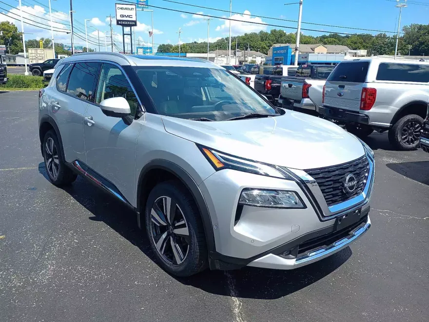 2022 Nissan Rogue Platinum photo 1