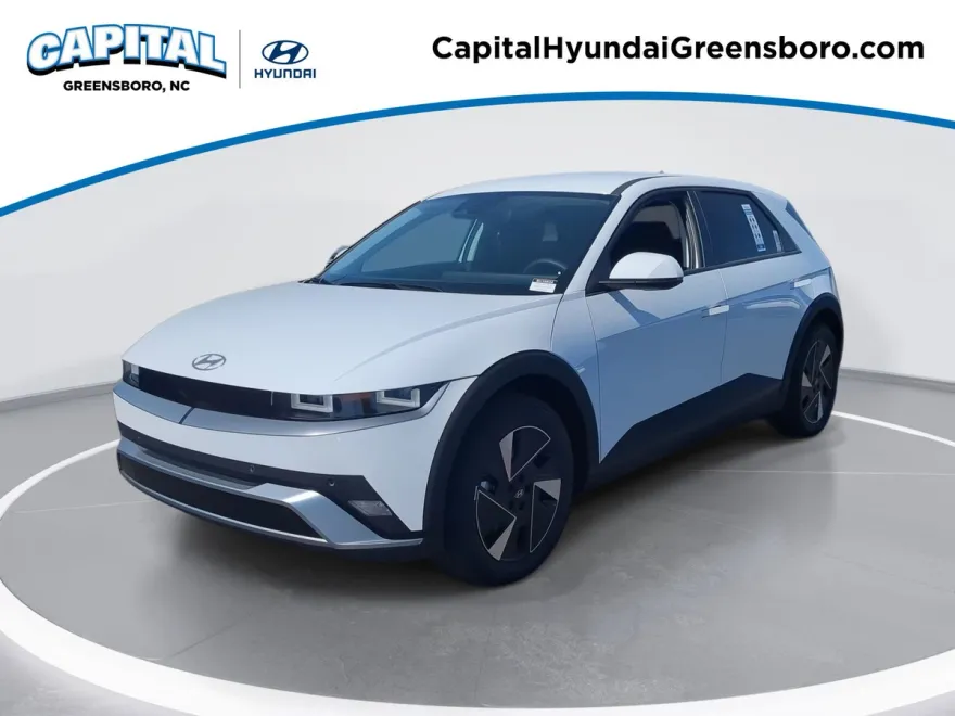 2025 Hyundai Ioniq 5 SE Standard Range photo 1