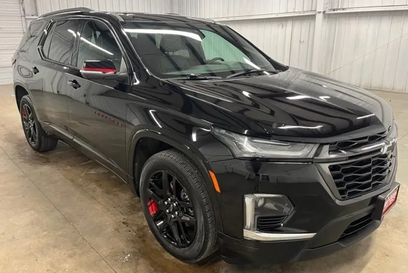 2024 Chevrolet Traverse Premier photo 1