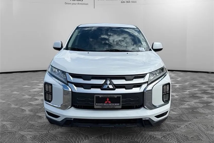 2020 Mitsubishi Outlander Sport ES photo 1