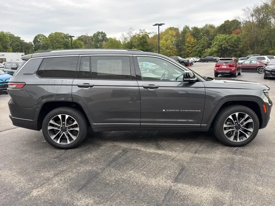 2021 Jeep Grand Cherokee Overland Sport photo 1
