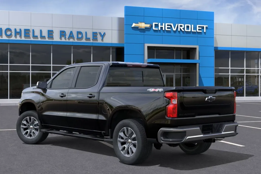 2026 Chevrolet Silverado 1500 LT photo 1