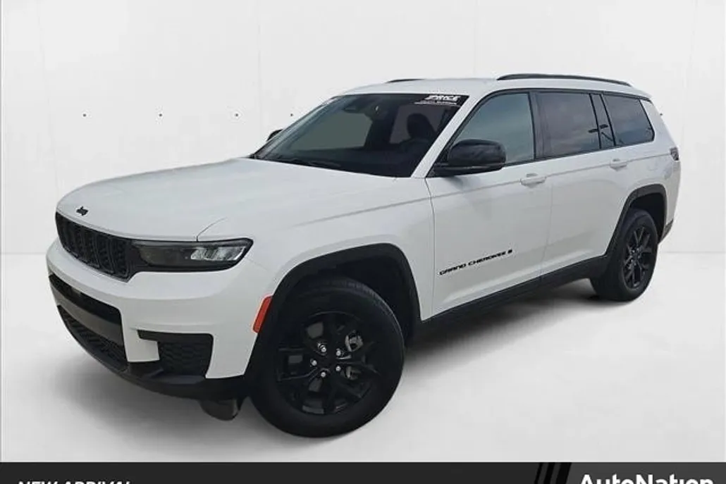 2024 Jeep Grand Cherokee Altitude photo 1