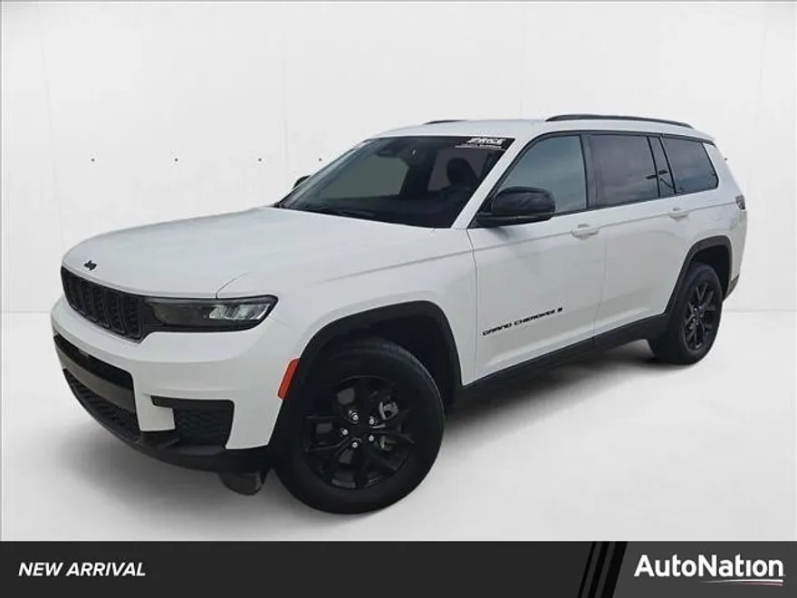 2024 Jeep Grand Cherokee Altitude photo 1