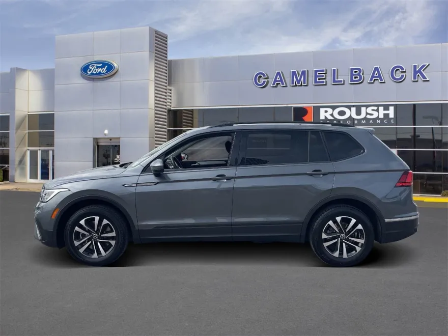 2024 Volkswagen Tiguan S photo 1