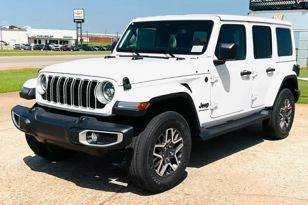 2025 Jeep Wrangler Sahara photo 1