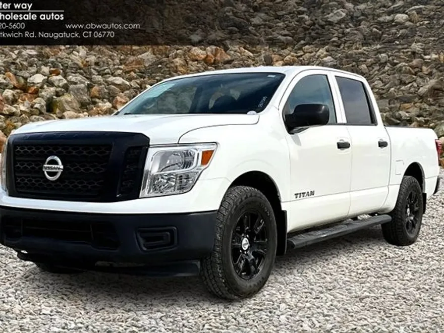 2018 Nissan Titan S photo 1