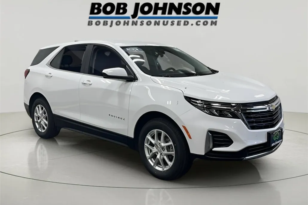 2023 Chevrolet Equinox LT photo 1