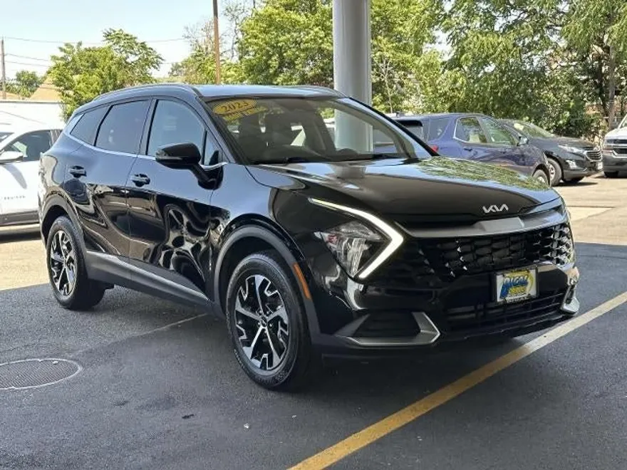 2023 Kia Sportage EX photo 1