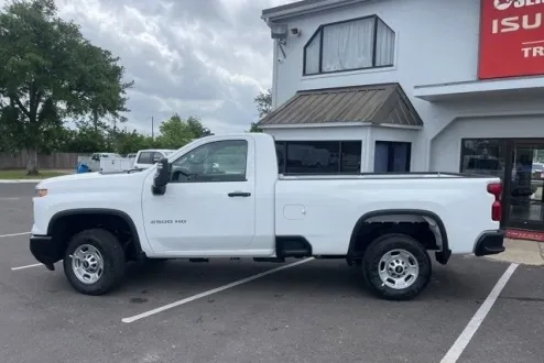 2024 Chevrolet Silverado 2500HD photo 3