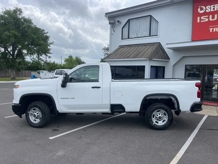 2024 Chevrolet Silverado 2500HD photo 3