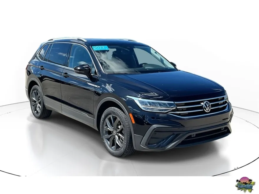 2022 Volkswagen Tiguan SE photo 1