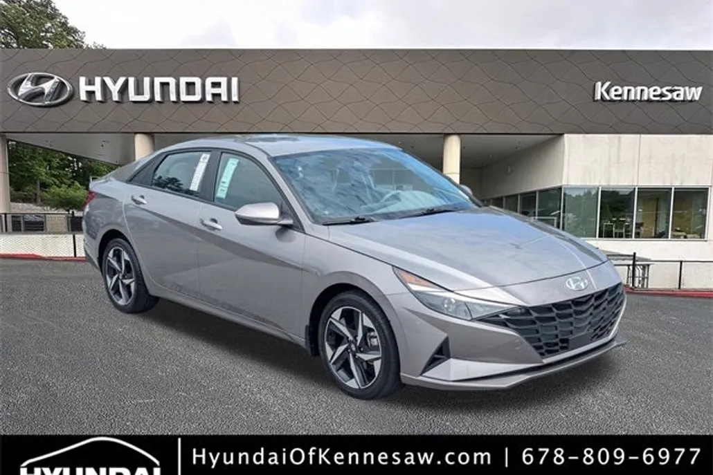 2023 Hyundai Elantra SEL photo 1