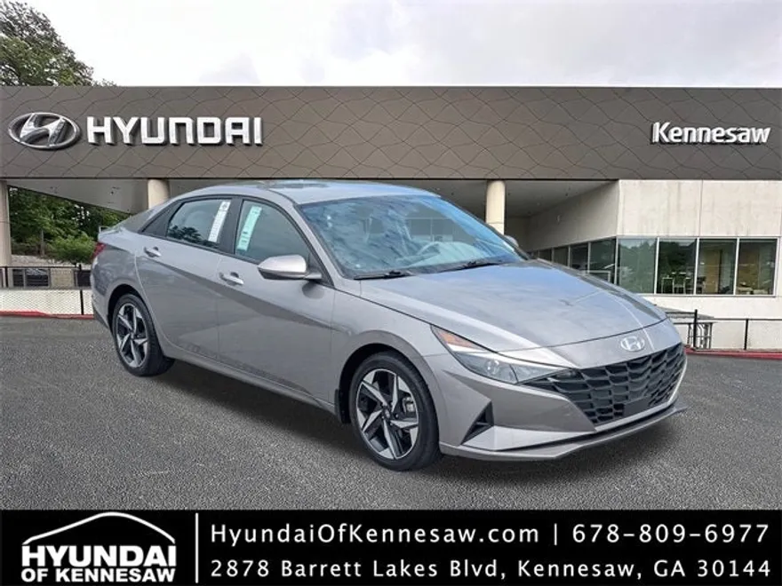 2023 Hyundai Elantra SEL photo 1