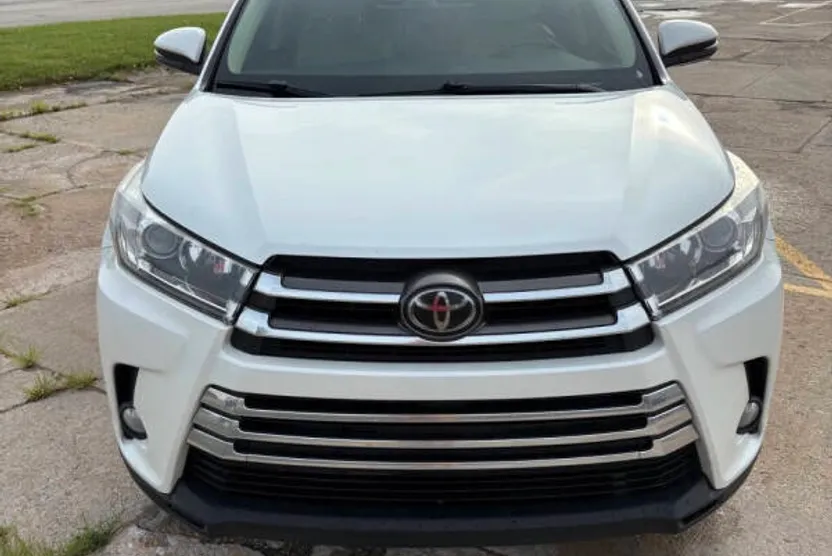 2017 Toyota Highlander Limited Platinum photo 1