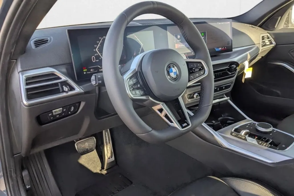 2025 Bmw 330i Sedan photo 1