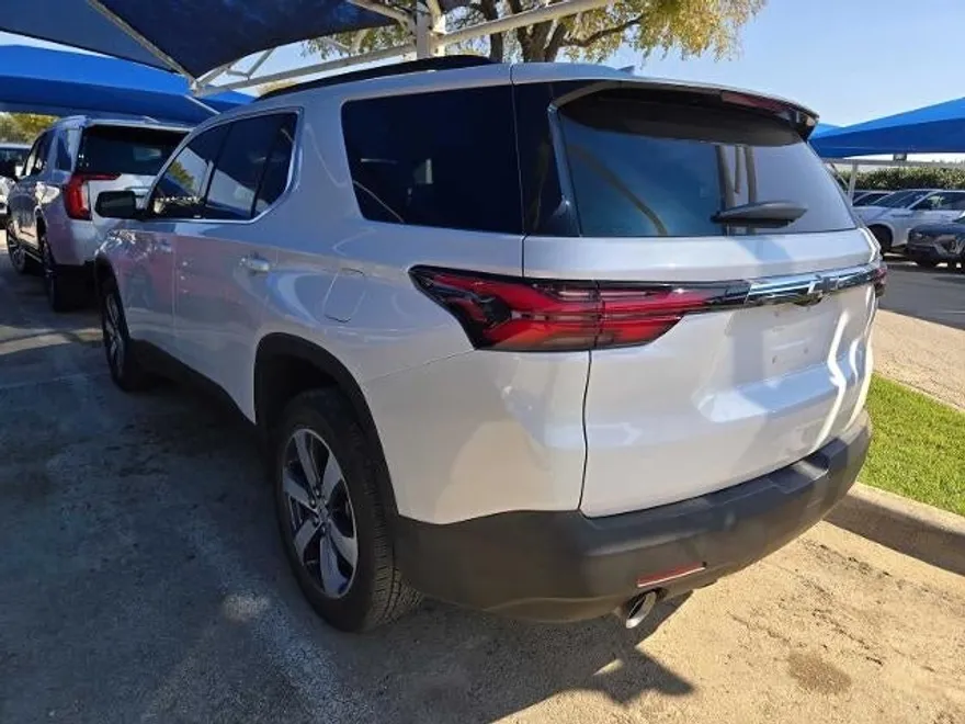 2023 Chevrolet Traverse Leather photo 1