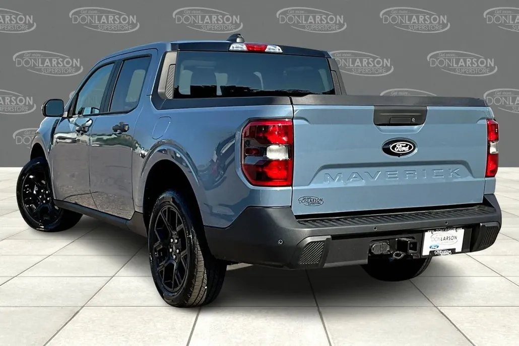 2025 Ford Maverick XLT photo 1