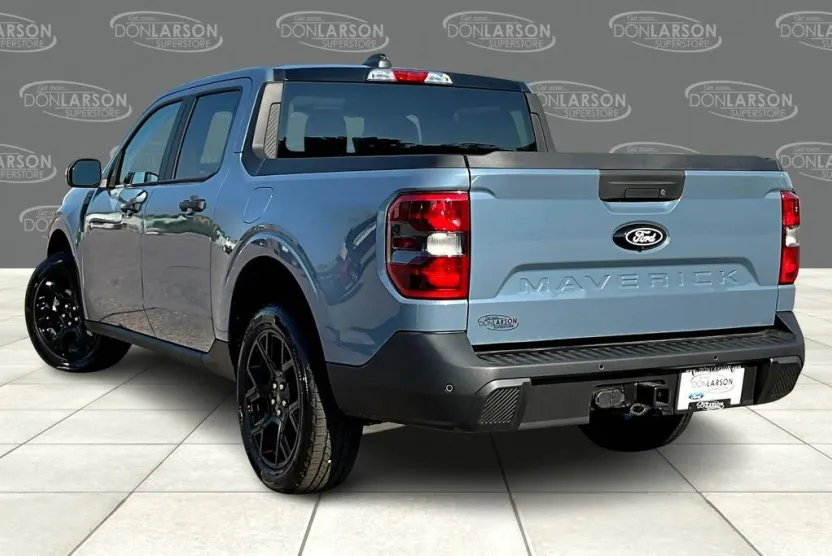 2025 Ford Maverick XLT photo 1