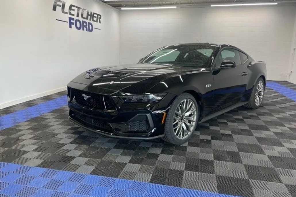 2025 Ford Mustang GT Premium photo 1