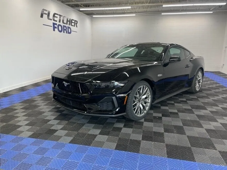 2025 Ford Mustang GT Premium photo 1