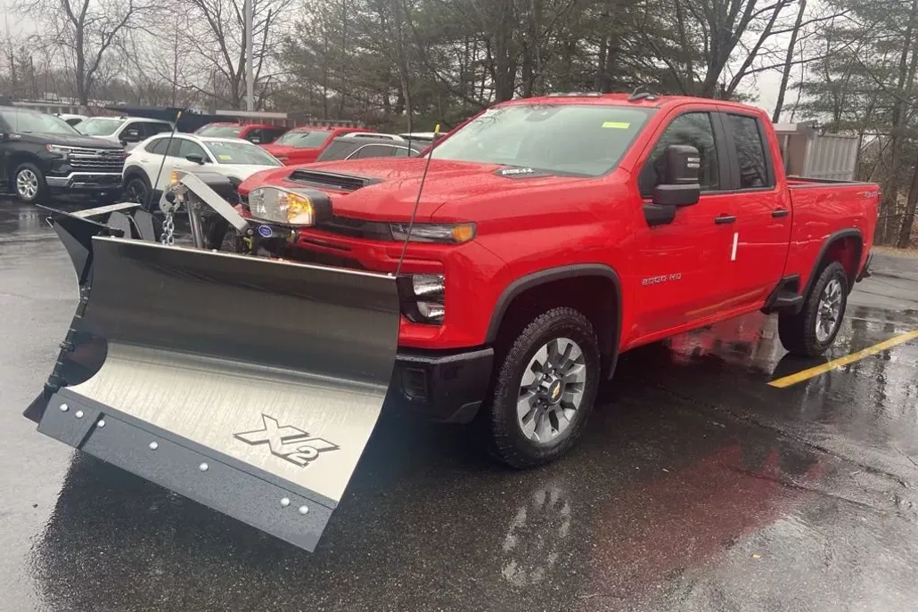 2025 Chevrolet Silverado 2500HD Custom photo 1