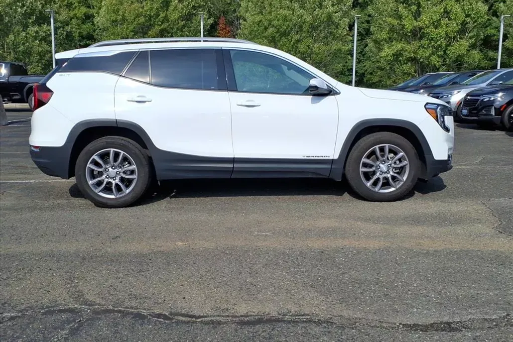 2022 Gmc Terrain SLT photo 1