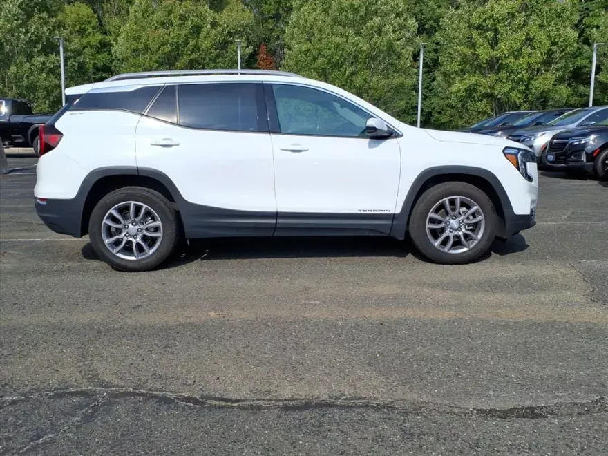 2022 Gmc Terrain SLT photo 1