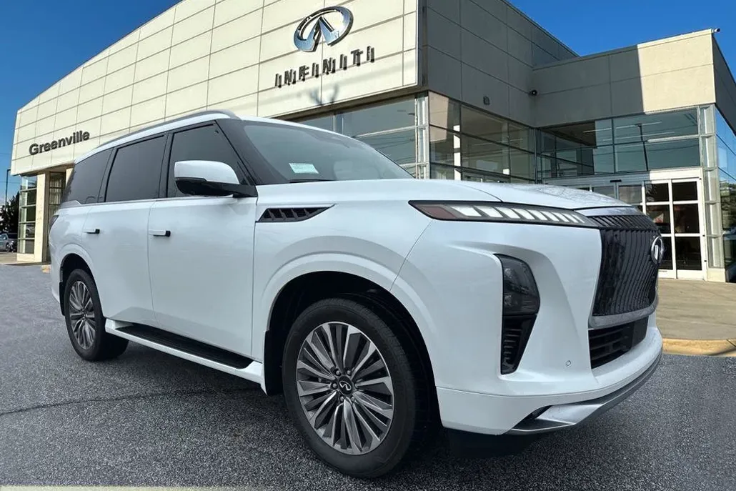2025 Infiniti QX80 Luxe photo 1