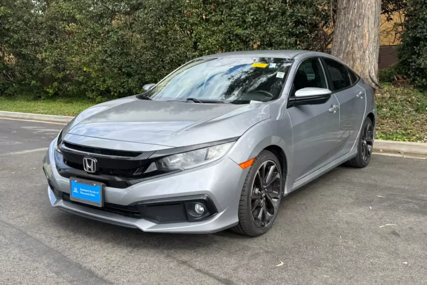 2019 Honda Civic Sport photo 1