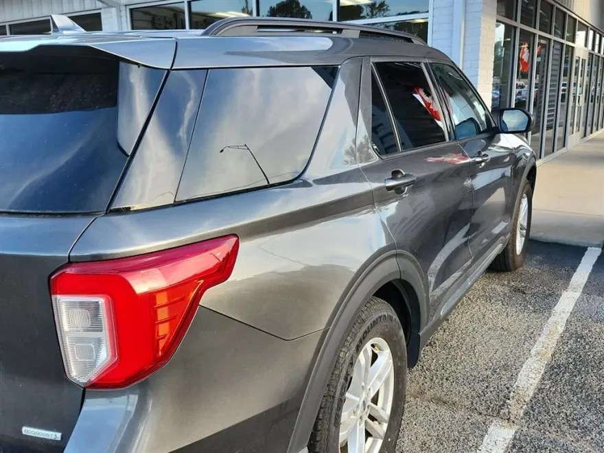 2020 Ford Explorer XLT photo 1