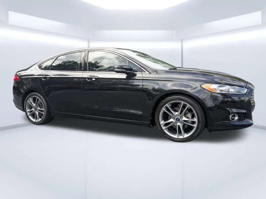 2013 Ford Fusion Titanium photo 1