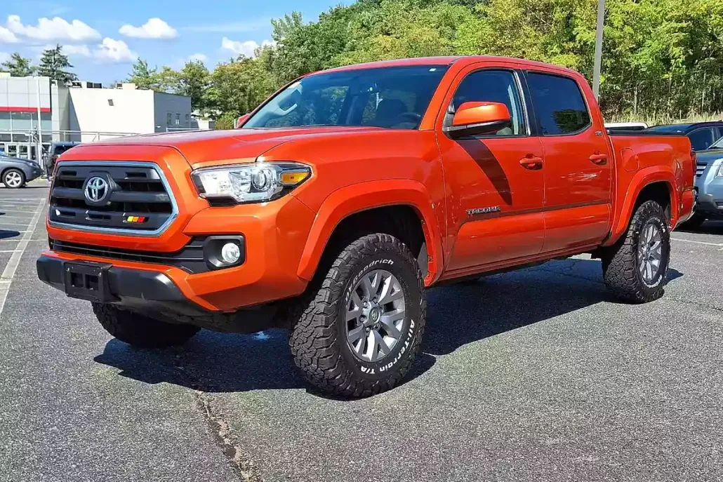 2016 Toyota Tacoma SR5 photo 1
