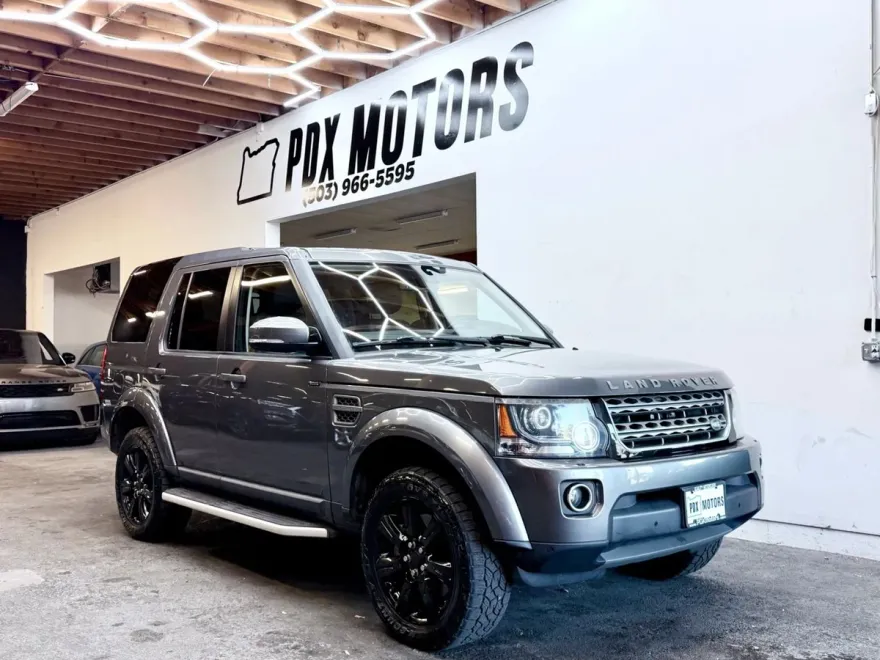 2016 Land Rover LR4 HSE photo 1