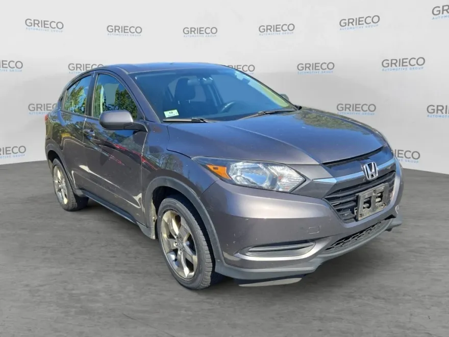 2017 Honda HR-V LX photo 1